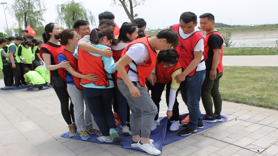 众志成城,卓越团队